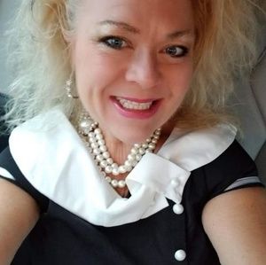 Meet your Posher, Connie